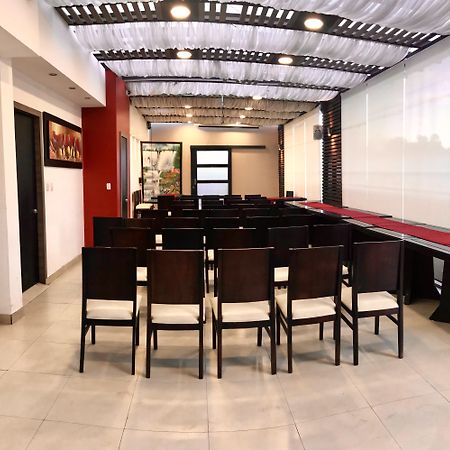 Hotel Santiago De Compostella Suites クエンカ エクステリア 写真