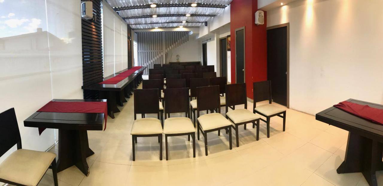 Hotel Santiago De Compostella Suites クエンカ エクステリア 写真