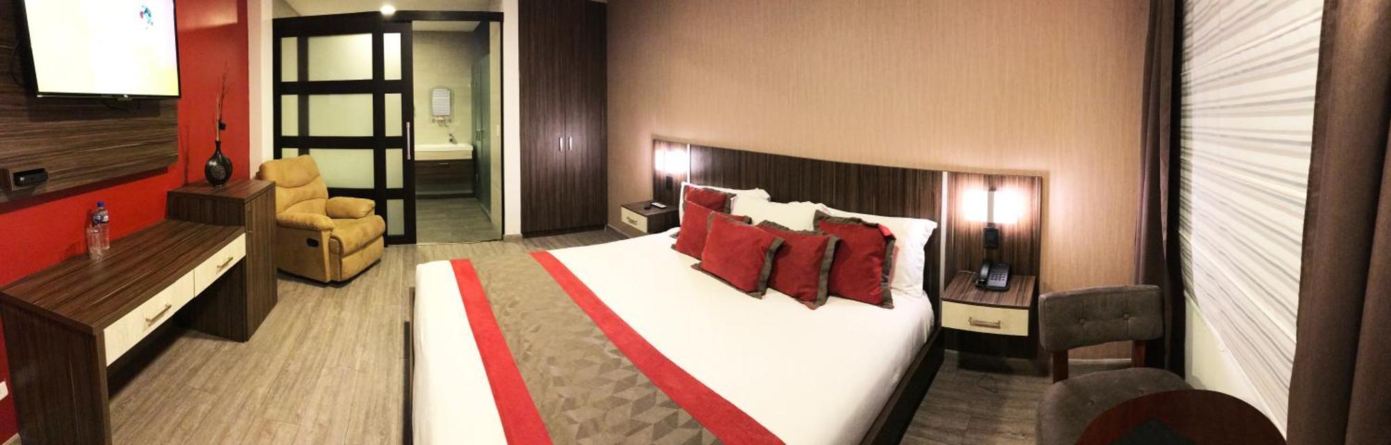 Hotel Santiago De Compostella Suites クエンカ エクステリア 写真