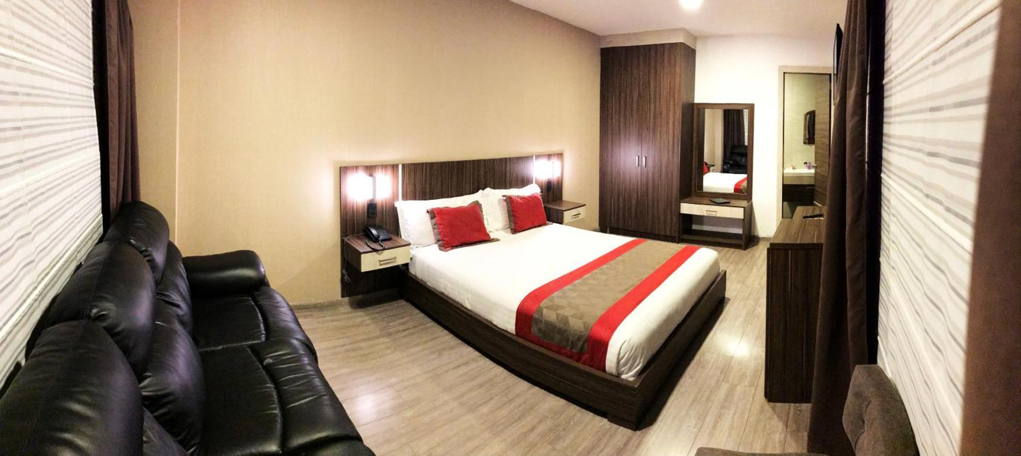 Hotel Santiago De Compostella Suites クエンカ エクステリア 写真