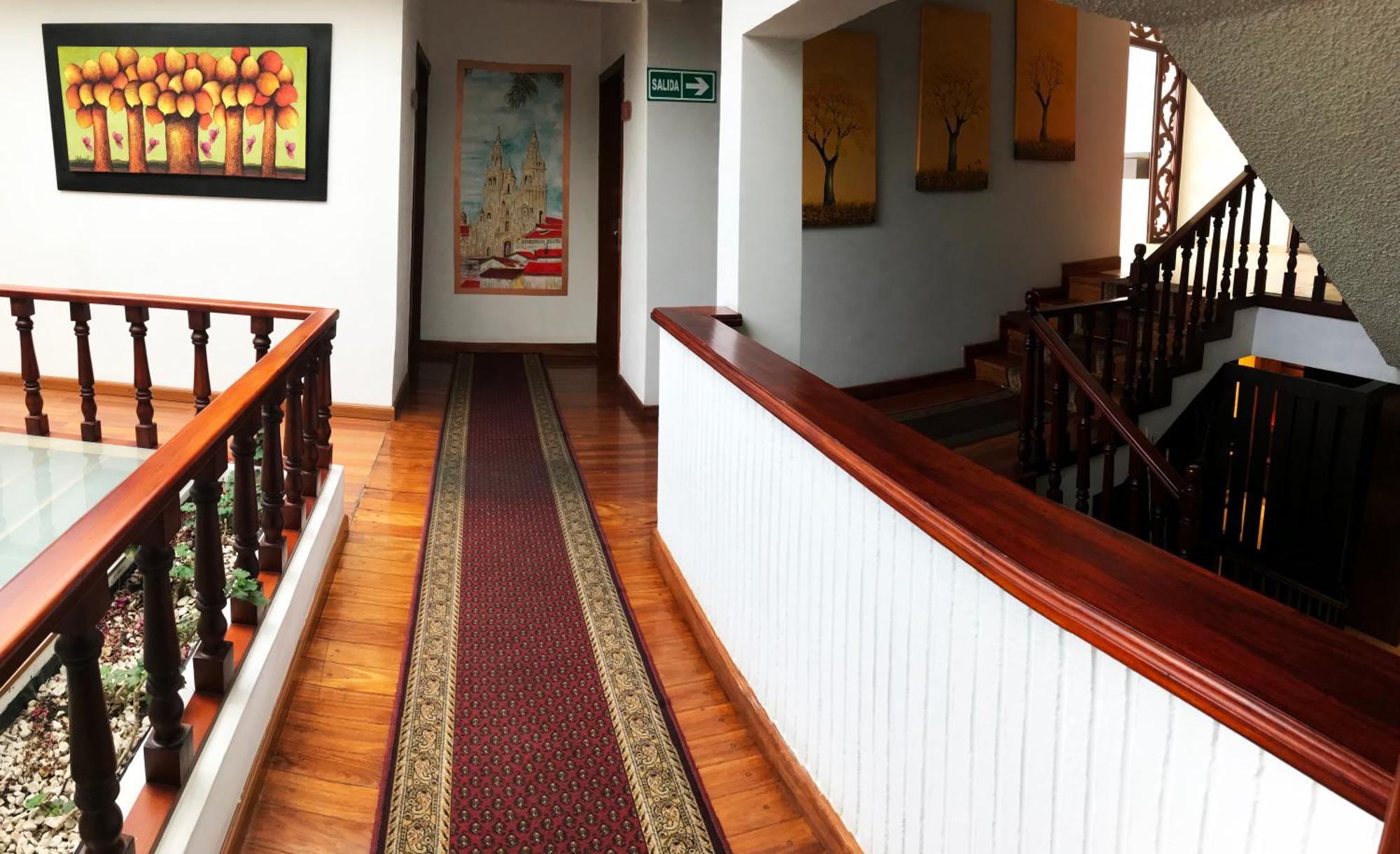 Hotel Santiago De Compostella Suites クエンカ エクステリア 写真