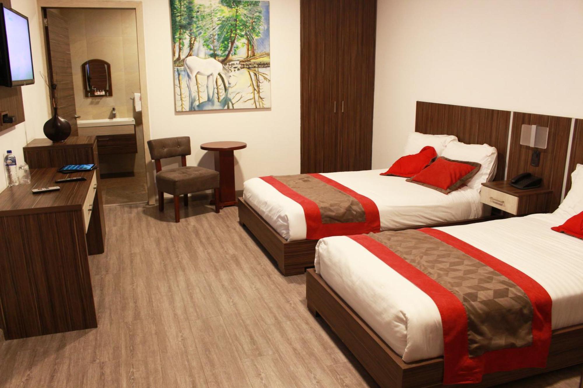 Hotel Santiago De Compostella Suites クエンカ エクステリア 写真