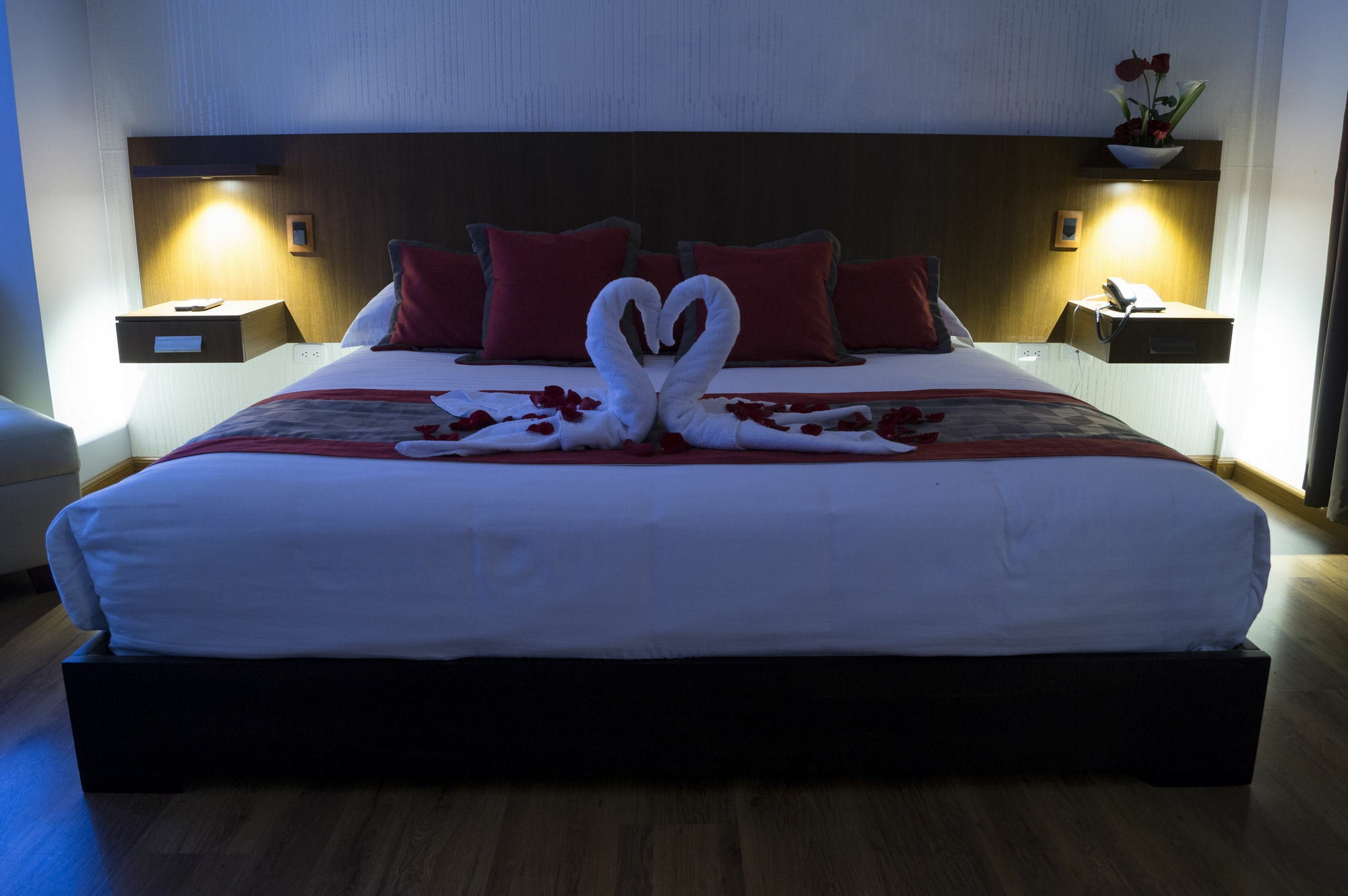Hotel Santiago De Compostella Suites クエンカ エクステリア 写真